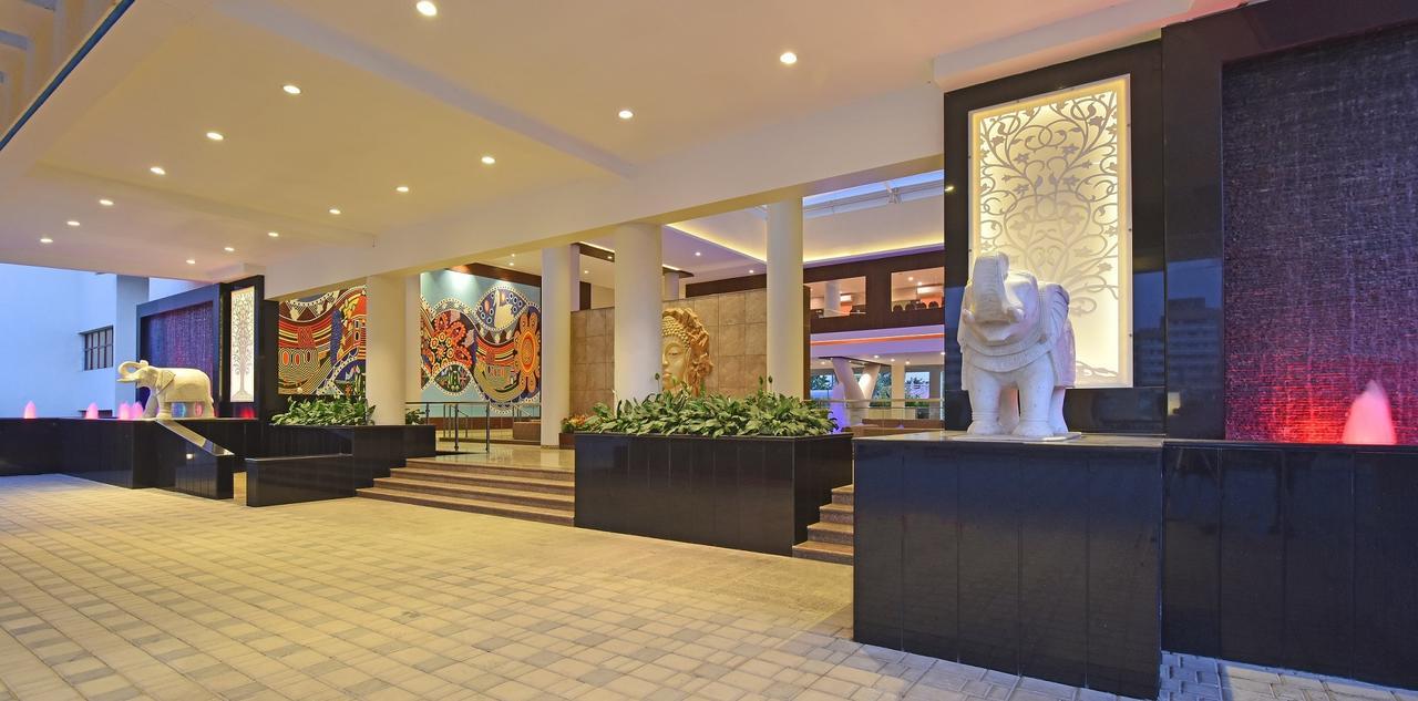 Hotel Club One Manor Exteriér fotografie
